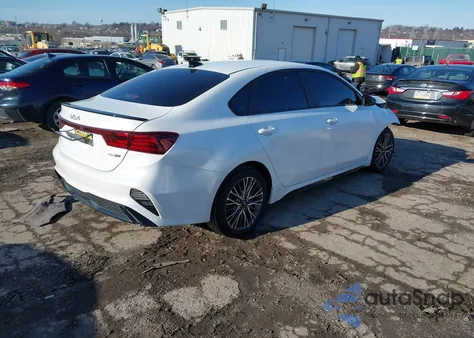 2023 Kia Forte Gt-Line z USA, uszkodzony, nr VIN 3KPF54AD2PE516771